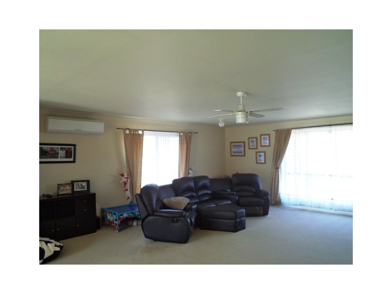 12 Taske Rise, Pacific Pines QLD 4211