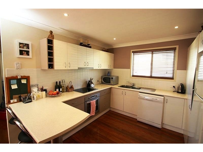 4 / 70 McLean St, Coolangatta QLD 4225