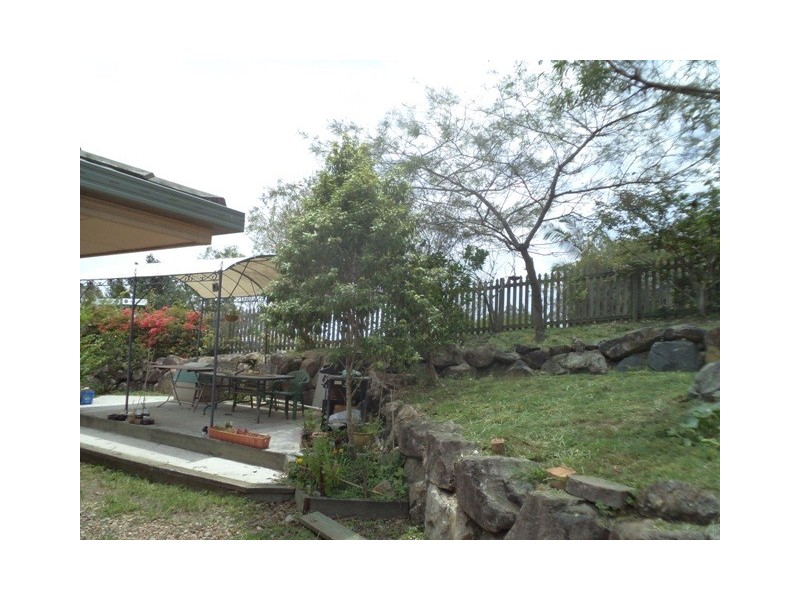 5 Hatutu Street, Pacific Pines QLD 4211