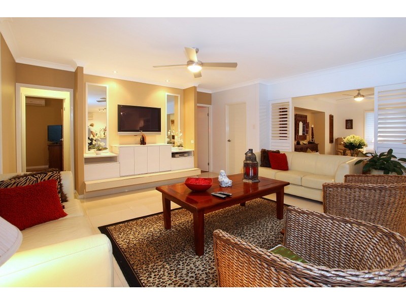 13 Lowe Court, Maudsland QLD 4210