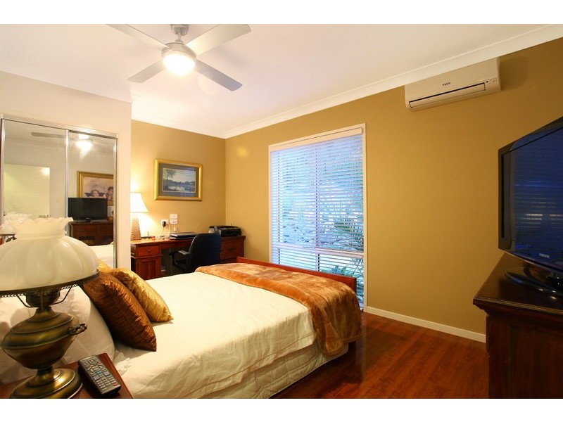 13 Lowe Court, Maudsland QLD 4210