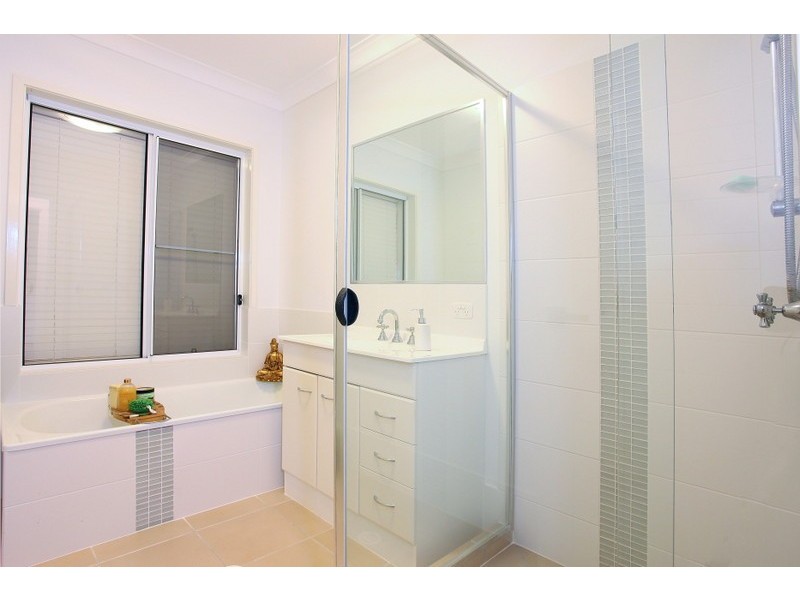 13 Lowe Court, Maudsland QLD 4210