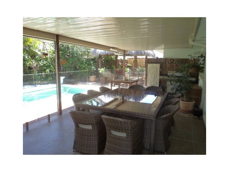 4 Xavier Place, Oxenford QLD 4210