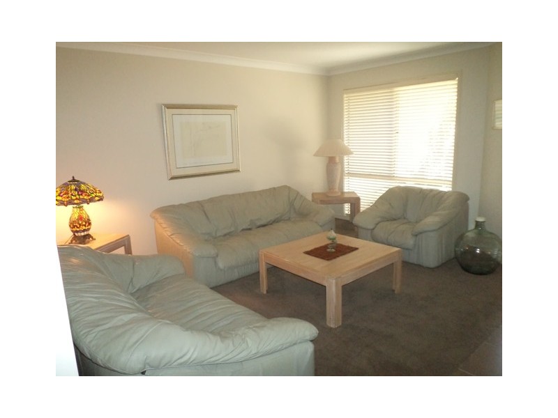 4 Xavier Place, Oxenford QLD 4210