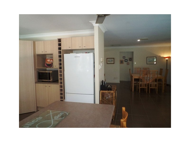 4 Xavier Place, Oxenford QLD 4210