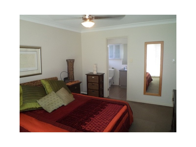 4 Xavier Place, Oxenford QLD 4210