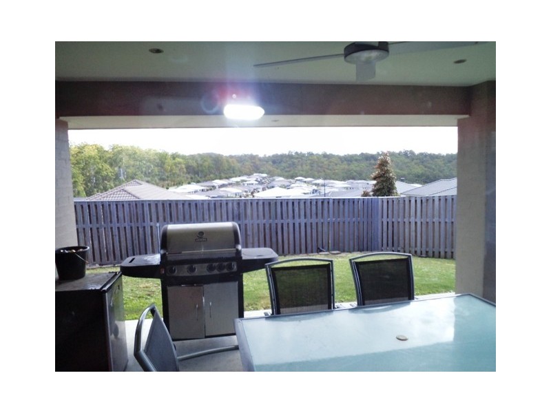 94 Aldgate Crescent, Pacific Pines QLD 4211