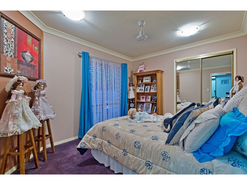 42 Carter Street, Pacific Pines QLD 4211