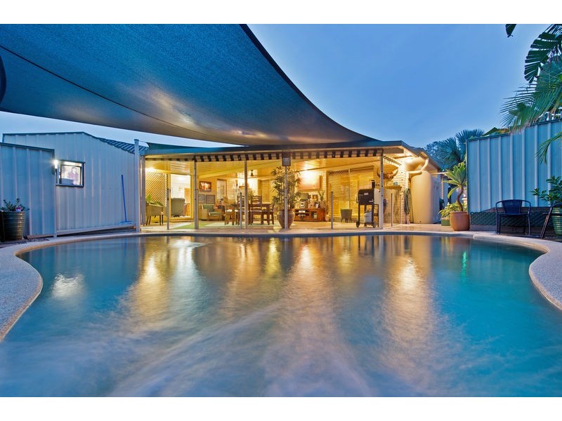 42 Carter Street, Pacific Pines QLD 4211