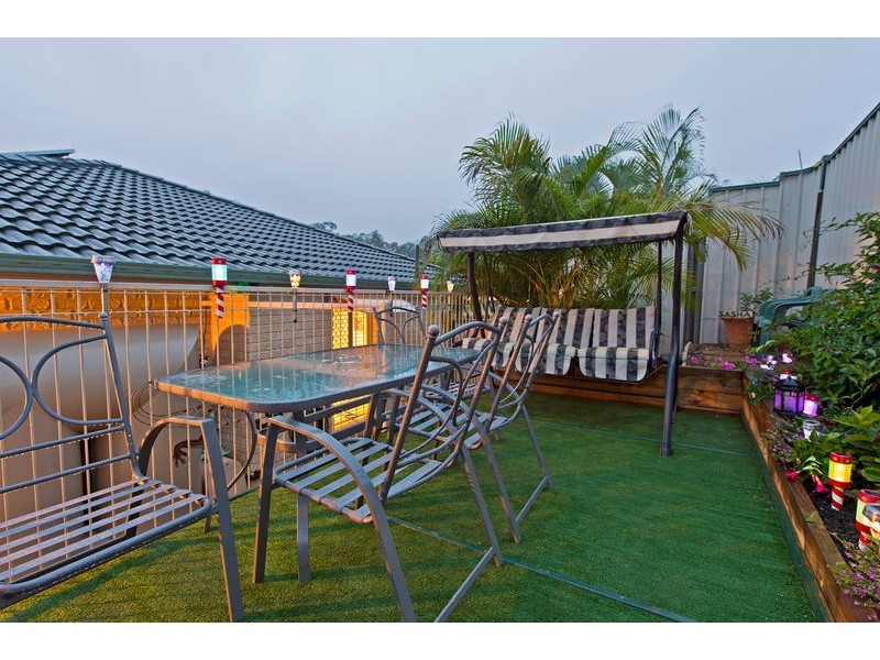 42 Carter Street, Pacific Pines QLD 4211