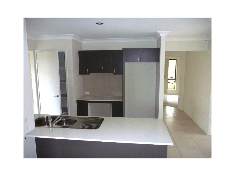 3 Hanover Drive, Pimpama QLD 4209