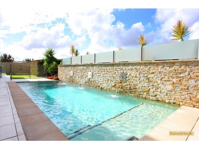 Pacific Pines QLD 4211