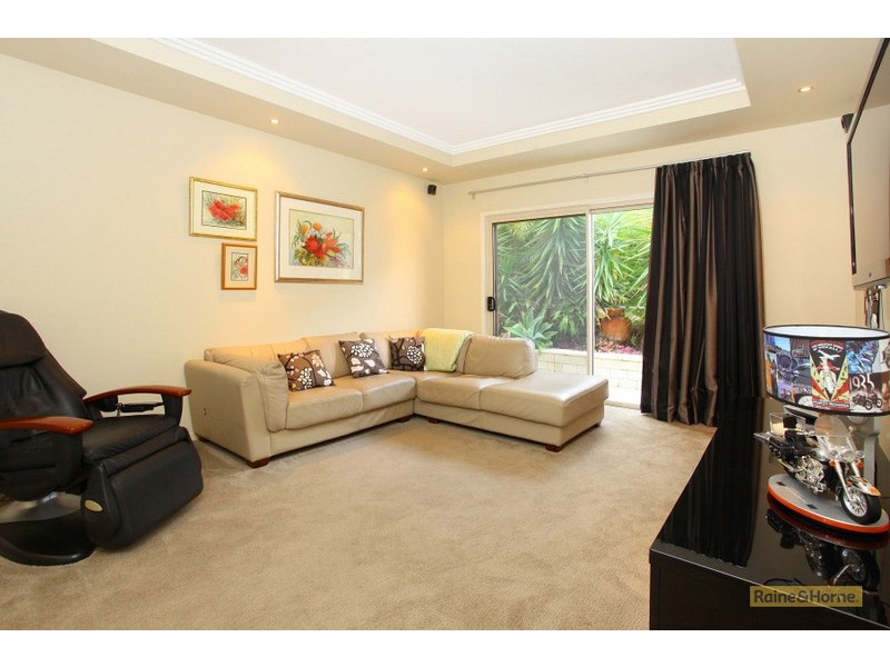 Pacific Pines QLD 4211