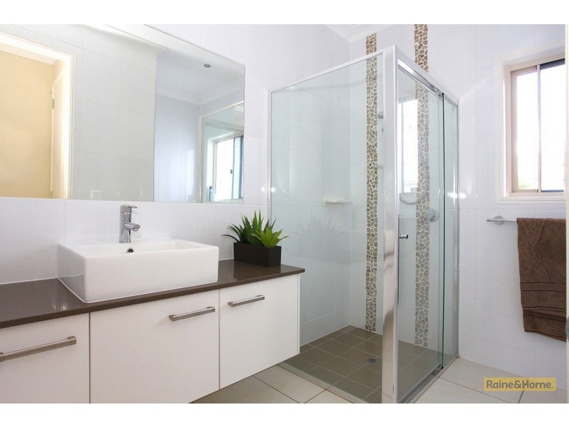 Pacific Pines QLD 4211