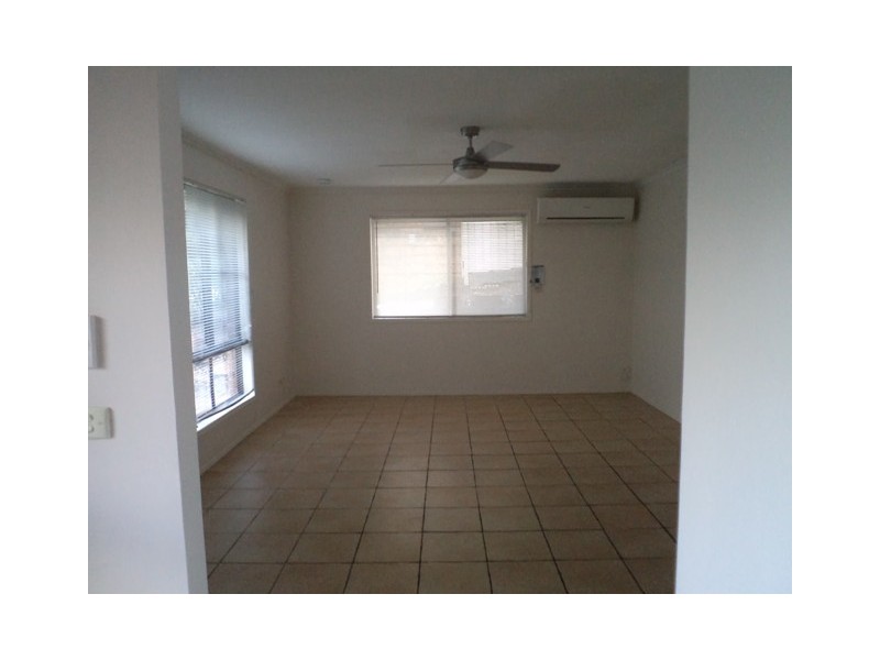 8 Armidale Crescent, Helensvale QLD 4212