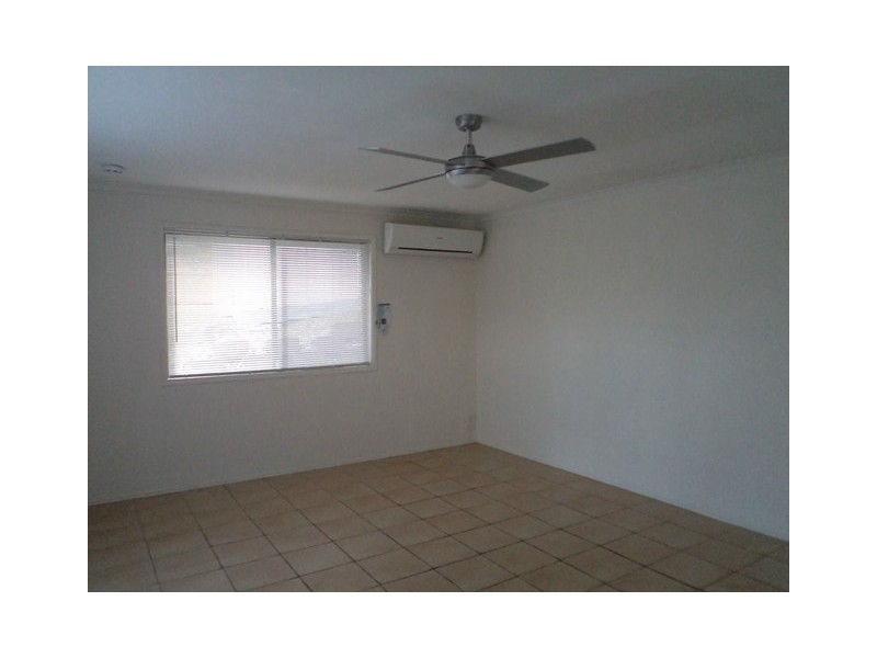 8 Armidale Crescent, Helensvale QLD 4212