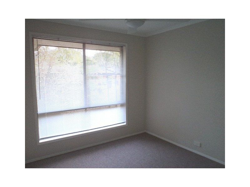 8 Armidale Crescent, Helensvale QLD 4212