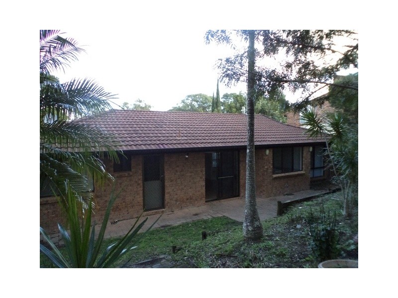 8 Armidale Crescent, Helensvale QLD 4212