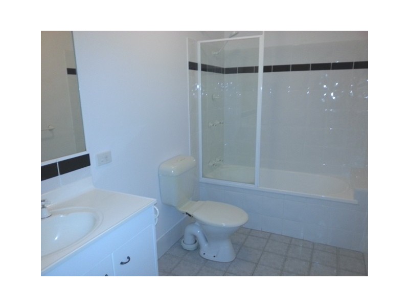 72/2 Anaheim Dr, Helensvale QLD 4212