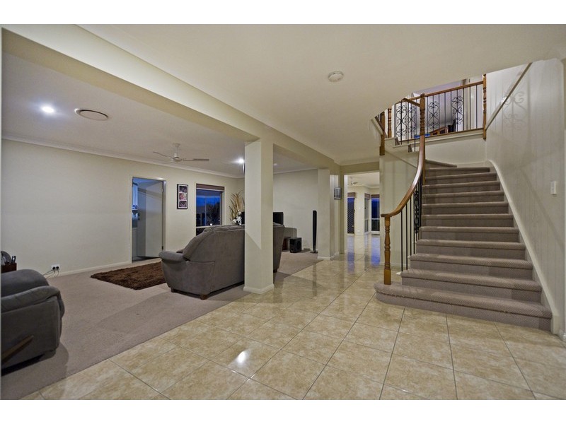 38 Salvado Dr, Pacific Pines QLD 4211