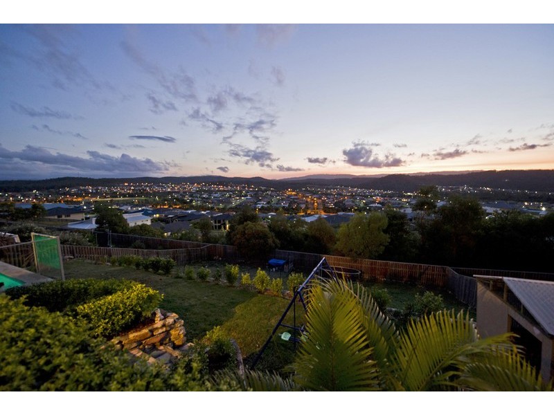 38 Salvado Dr, Pacific Pines QLD 4211