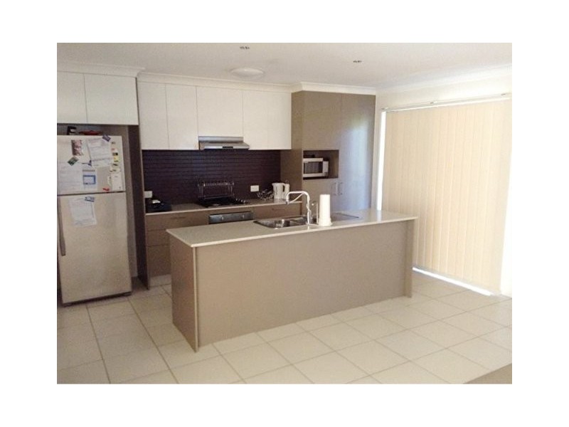 64/1 Jefferson Court, Upper Coomera QLD 4209