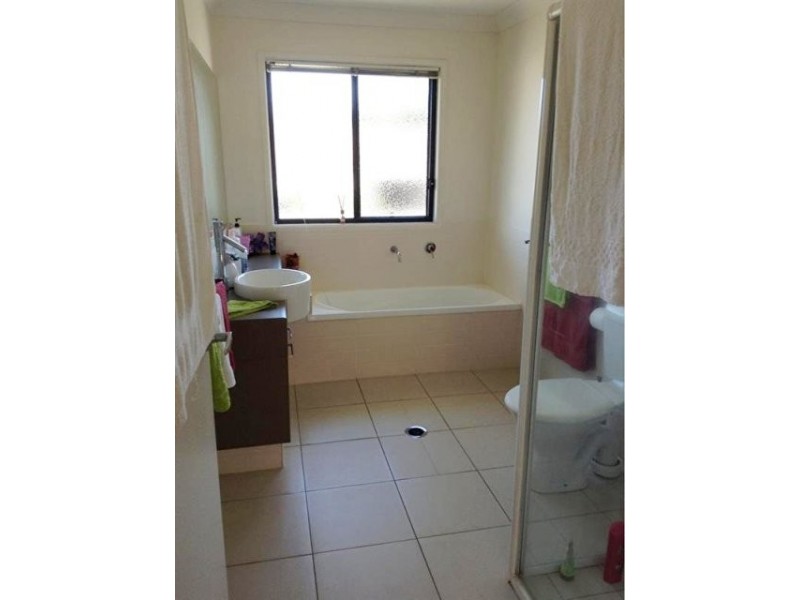 64/1 Jefferson Court, Upper Coomera QLD 4209