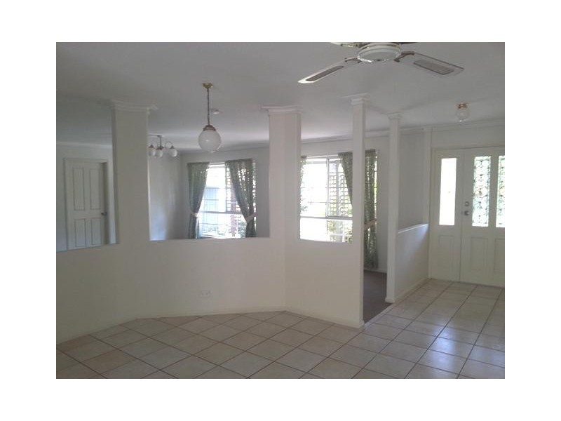 8 Banyuna Dr, Gaven QLD 4211