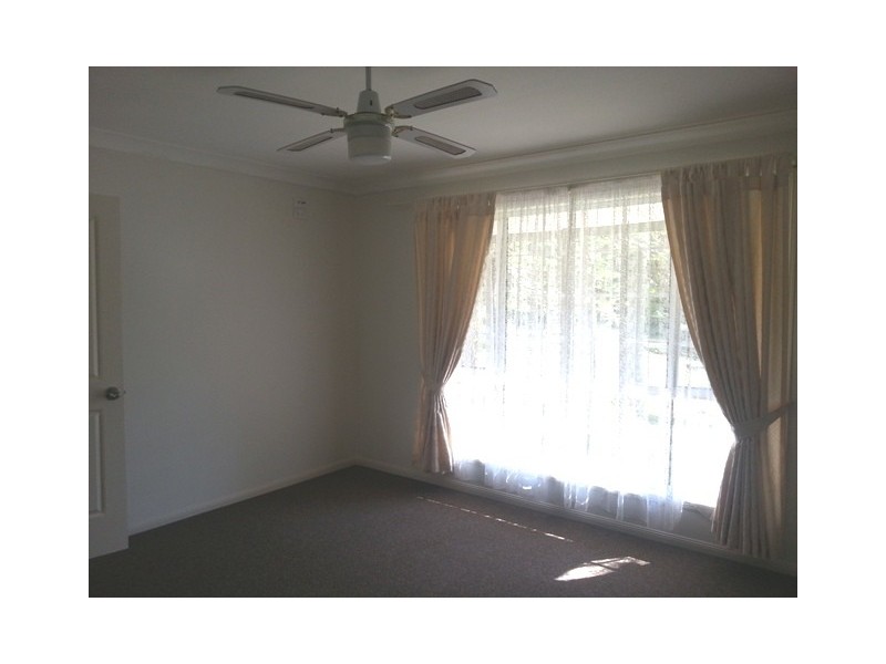 8 Banyuna Dr, Gaven QLD 4211