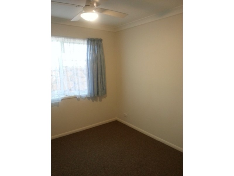 8 Banyuna Dr, Gaven QLD 4211