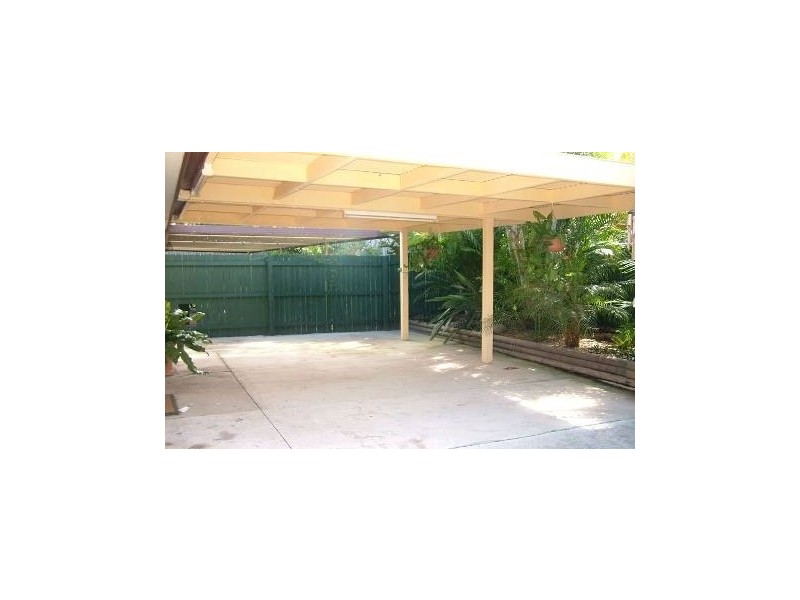 2/10 Oscar  Court, Oxenford QLD 4210