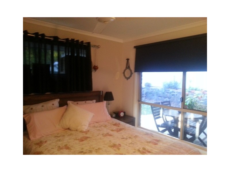 2/10 Oscar  Court, Oxenford QLD 4210