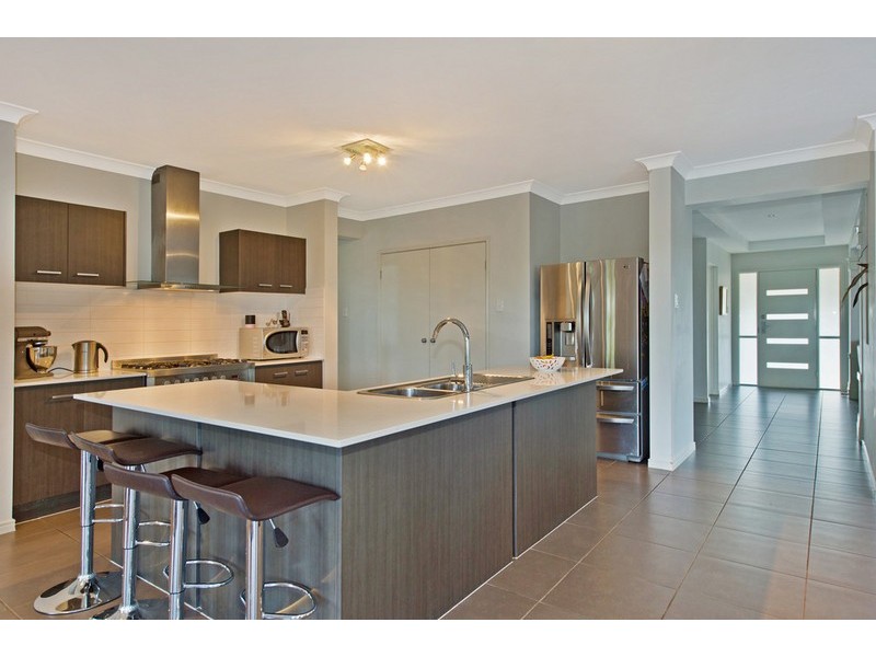 45 Village High Cresscent, Coomera Waters QLD 4209