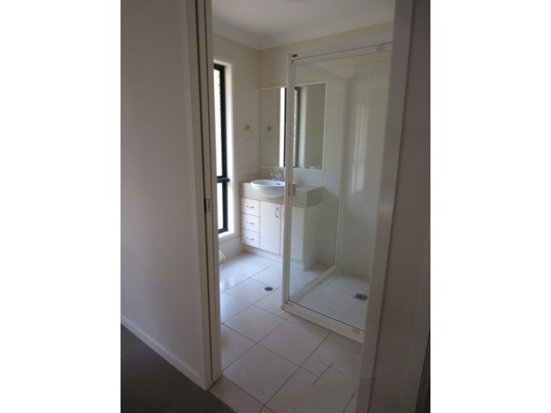 11 Kaplin St, Oxenford QLD 4210