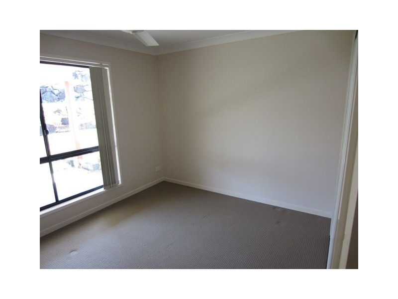 11 Kaplin St, Oxenford QLD 4210