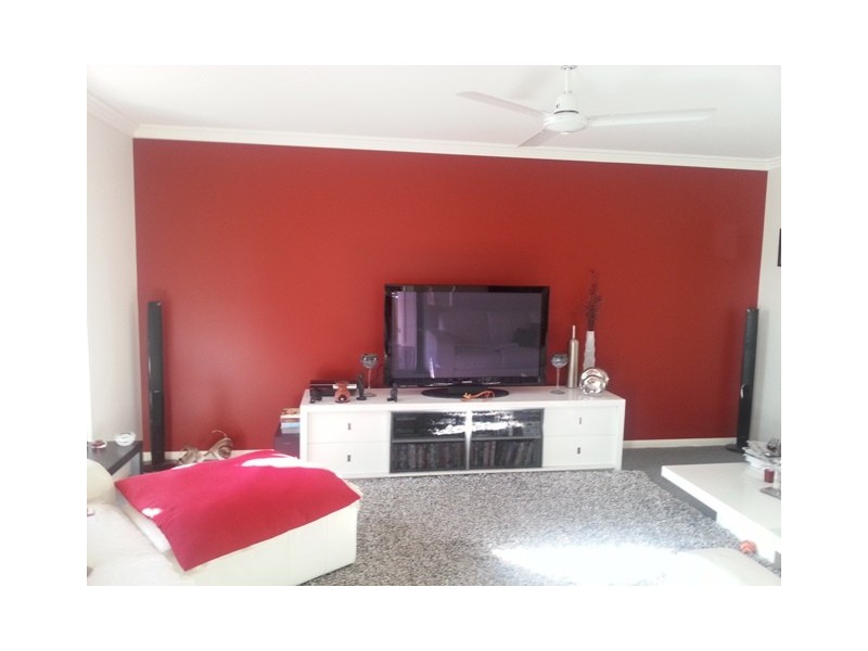 4 Faraday Crescent, Pacific Pines QLD 4211
