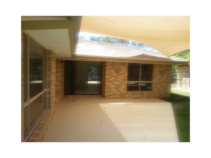 4 Lakewood Court, Helensvale QLD 4212