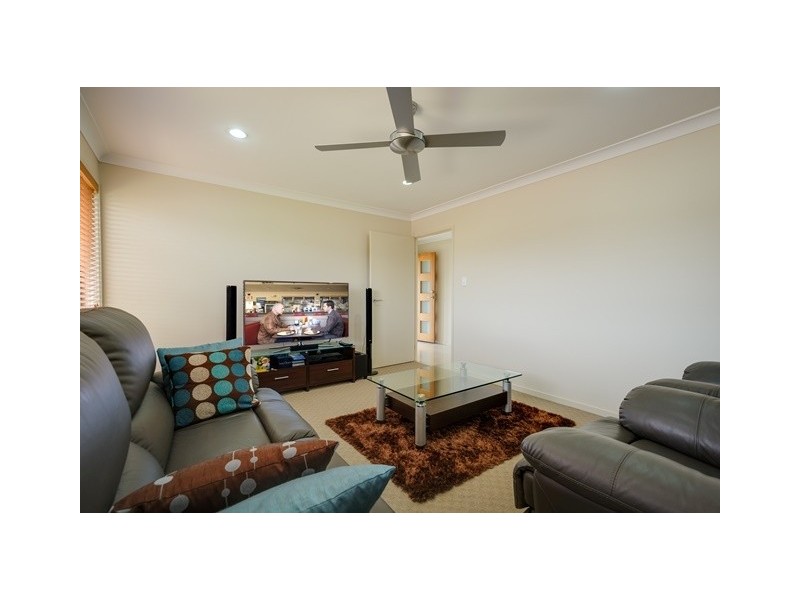 3 Hadrian Crescent, Pacific Pines QLD 4211