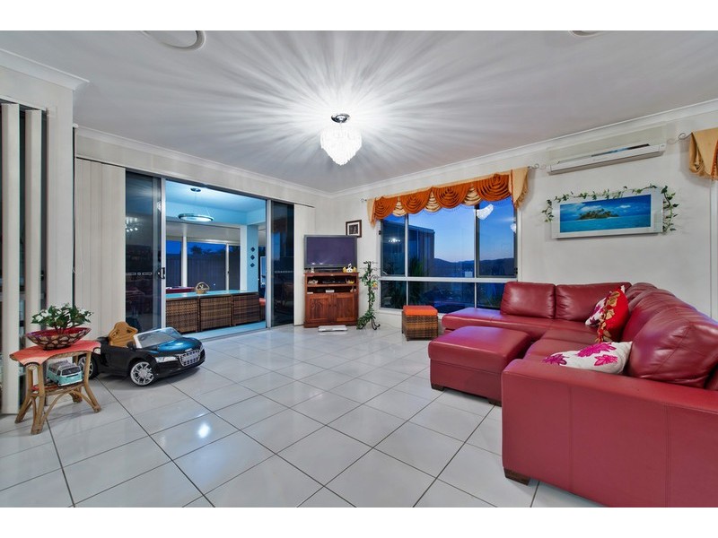 72 Salvado Drive, Pacific Pines QLD 4211