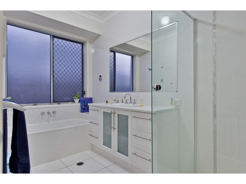 72 Salvado Drive, Pacific Pines QLD 4211