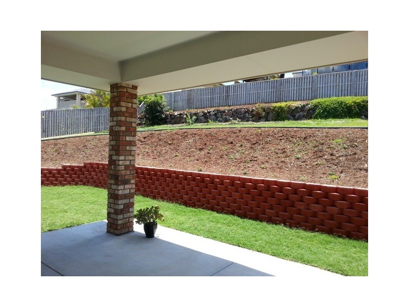 Pacific Pines QLD 4211