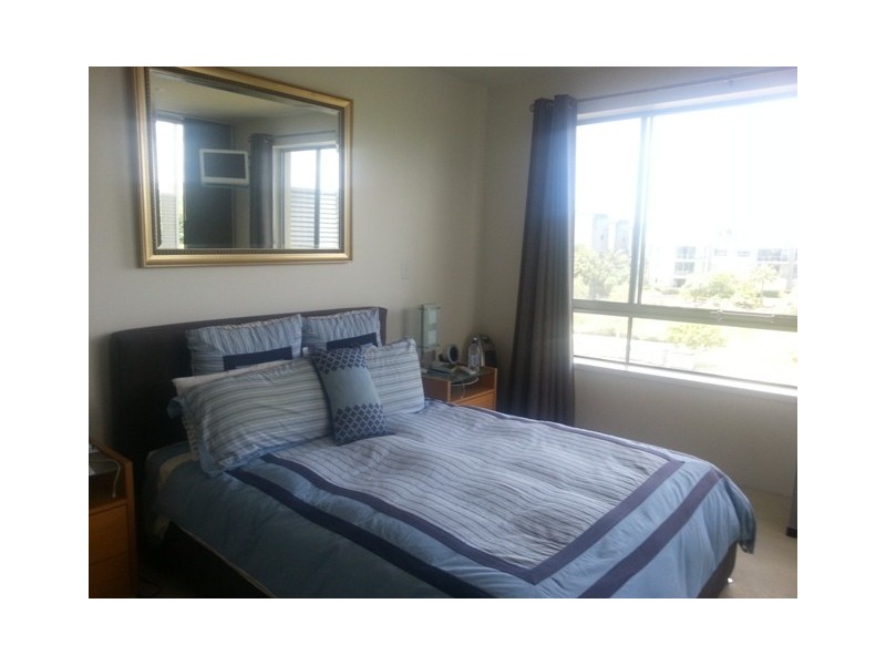 534/3-5 Pendraat Parade, Hope Island QLD 4212