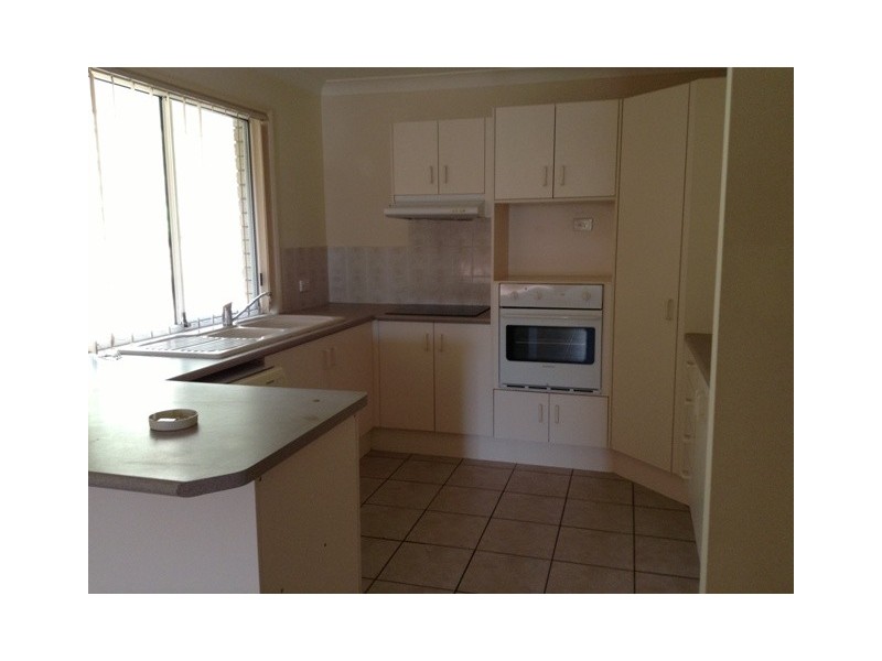 12 Jane Lane, Oxenford QLD 4210