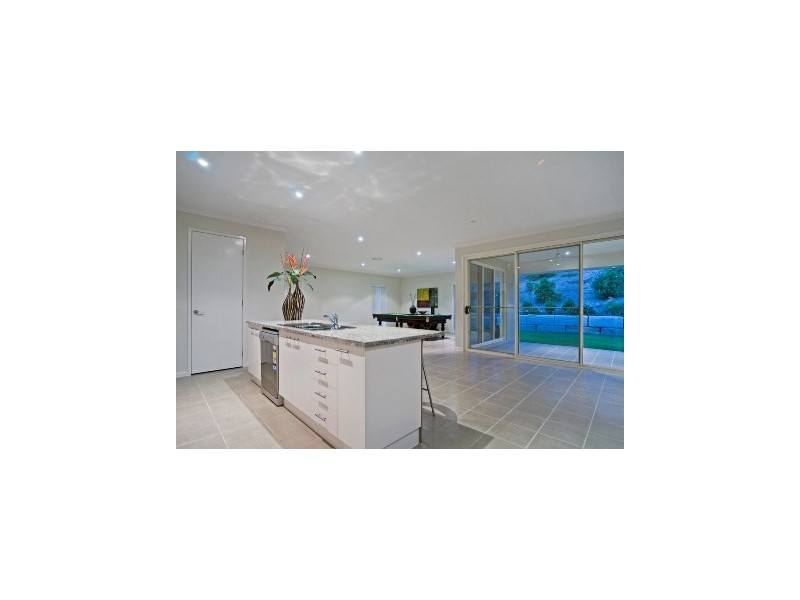 30 Bimberi Row, Pacific Pines QLD 4211