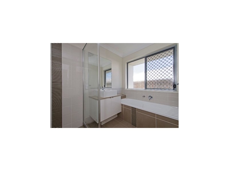 4  Severn Street, Coomera QLD 4209