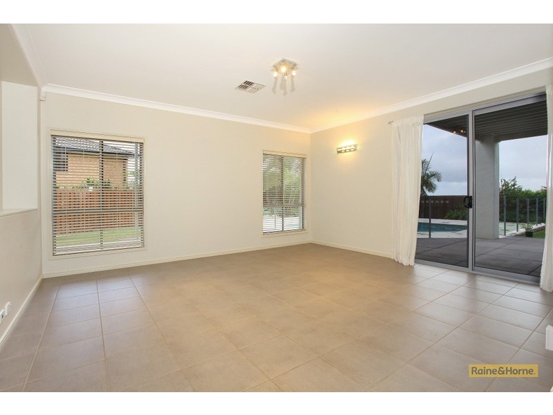 22 Codrington Circuit, Pacific Pines QLD 4211