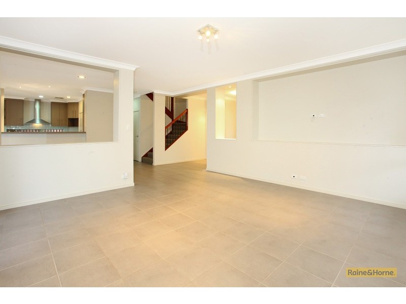 22 Codrington Circuit, Pacific Pines QLD 4211