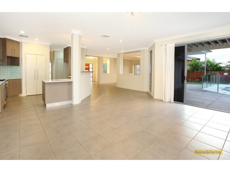 22 Codrington Circuit, Pacific Pines QLD 4211