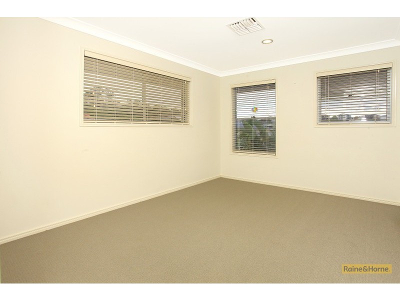 22 Codrington Circuit, Pacific Pines QLD 4211