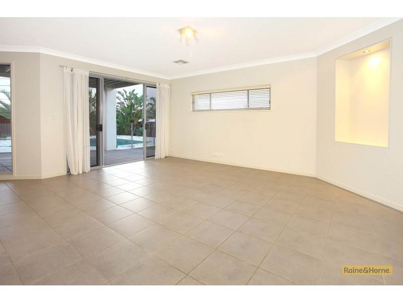 22 Codrington Circuit, Pacific Pines QLD 4211